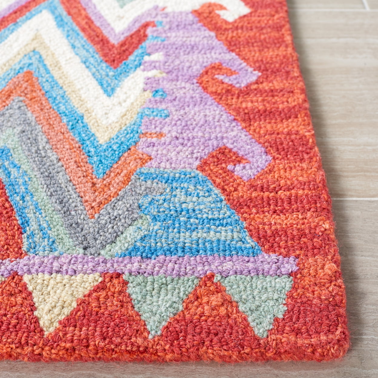 SAFAVIEH Aspen Fleur Zig-Zag Area Rug, Red/Ivory, 7' x 7' Square