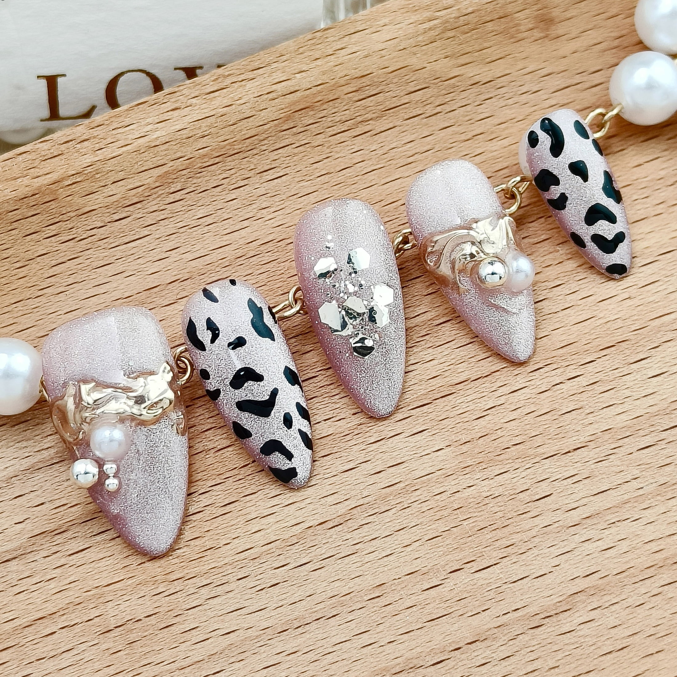 10pcs Almond Medium Handmade Press On Nails, Y2K Cute Style, Pink Glitter & Leopard Print, 3D Gold Metal Pearl Rhinestone, Suitable For Summer, Independence Day, For Women Girls