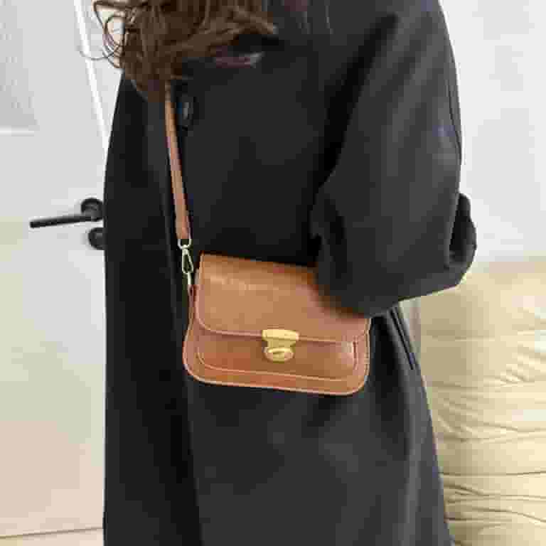 ショルダーバッグ・ポシェット MACOI Classic Simple Square Leather Shoulder Bag Brown Stylish and Simple Crossbody Bag Small Square bag Purses for