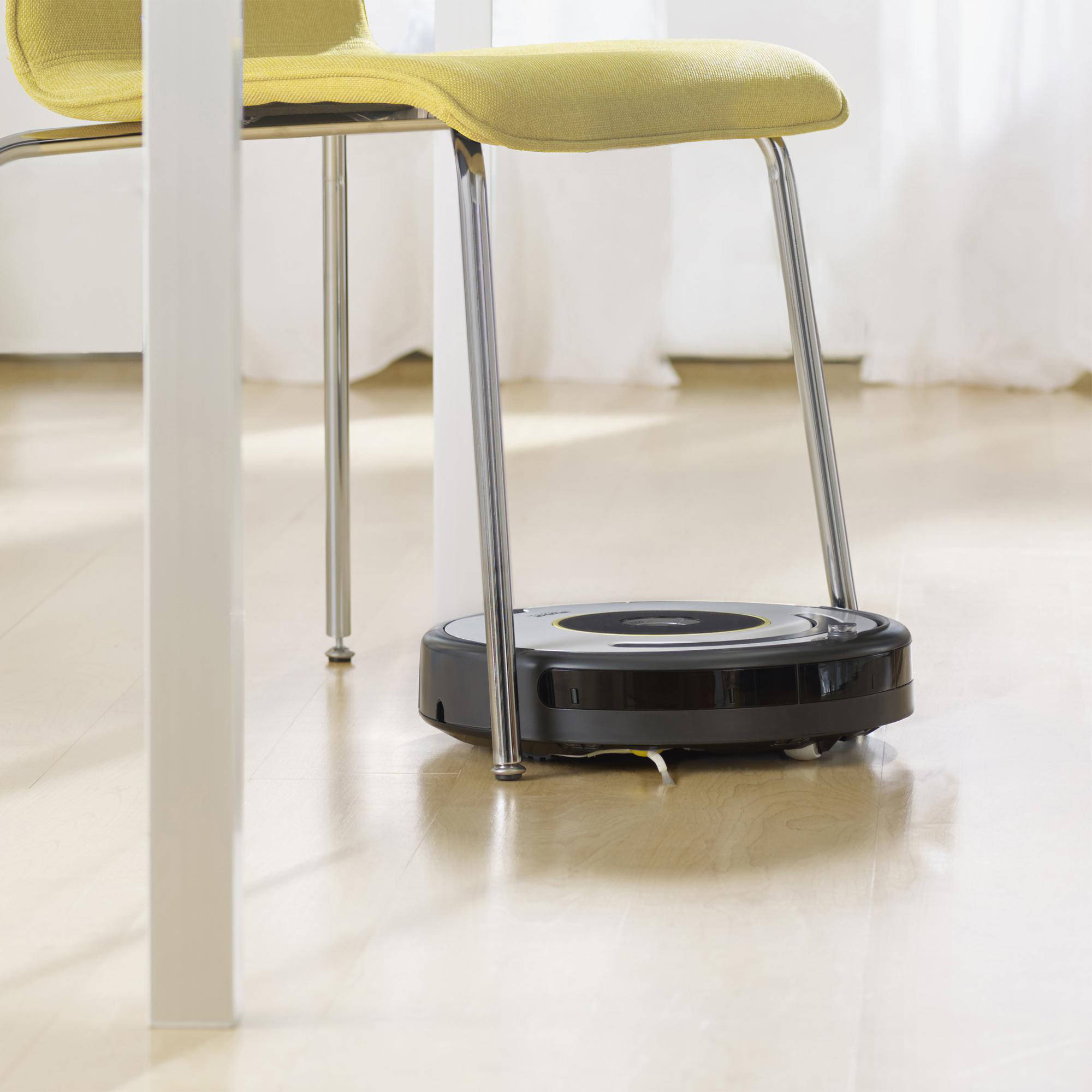 iRobot Roomba 618 Robot Vacuum - Good for Pet Hair, Carpets, Hard Floors, Self-Charging - image 2 of 6