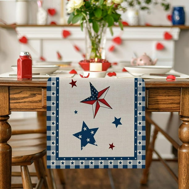 Holiday Table Decoration With Traditional Color