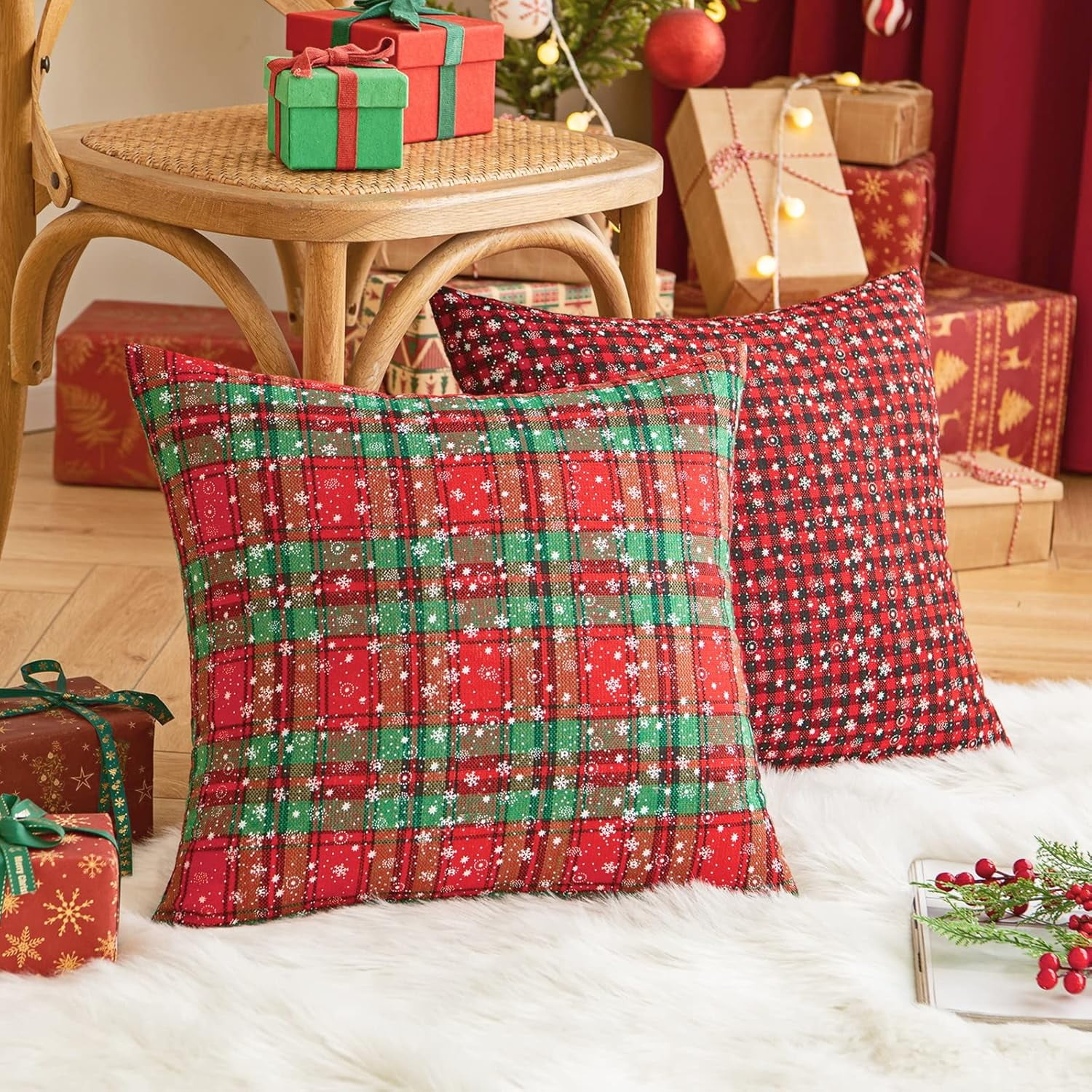 2PCS Christmas Plaid Decorative Throw Pillow Covers Snowflake for Sofa Farmhouse Decor,20x20 Inch