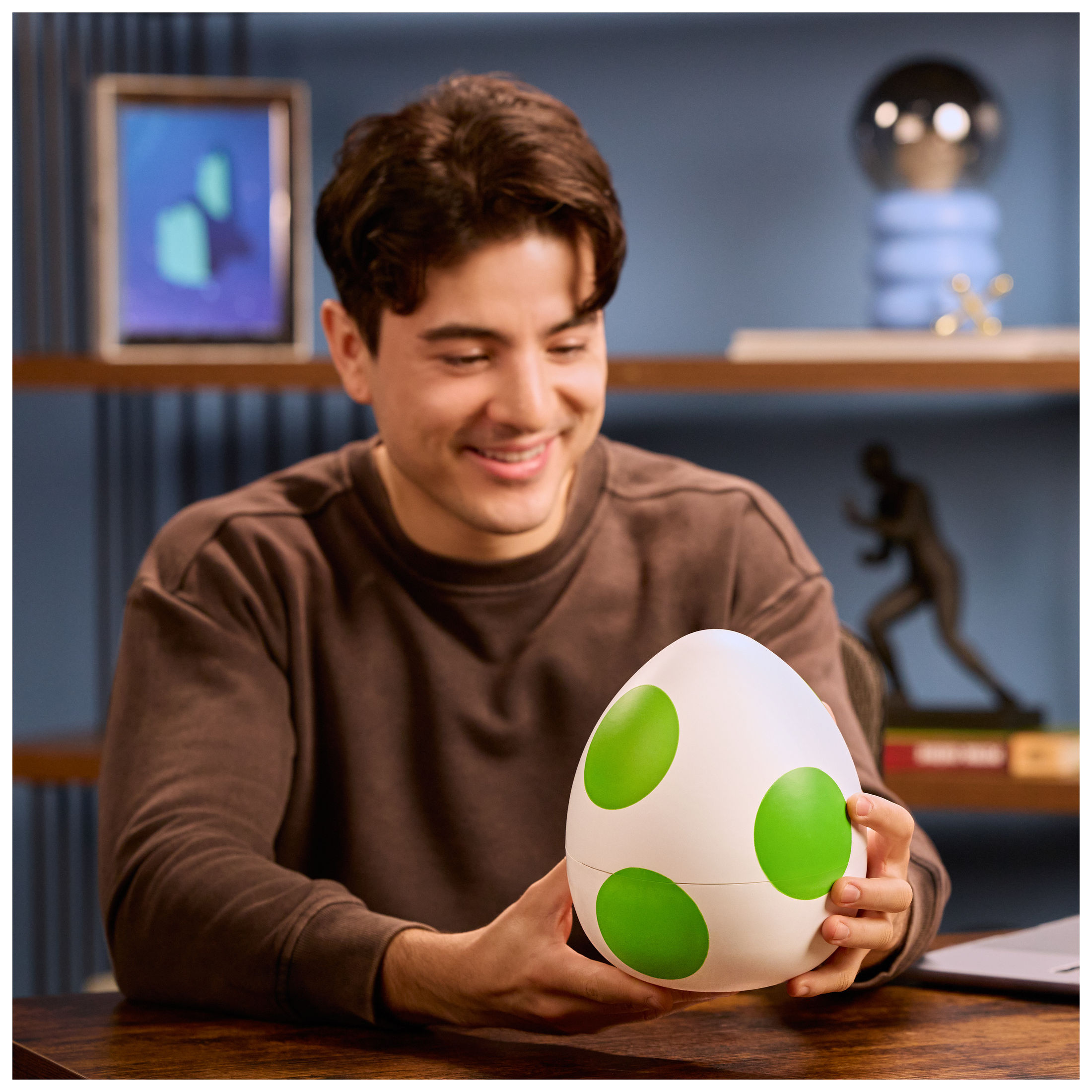 Super Mario Galaxy Movie Hatchin' Yoshi Interactive Figure photo 8
