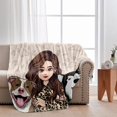 thumbnail image 2 of Couverture Câlin pour Animaux - Couverture Personnalisée pour Chat, 2 of 7