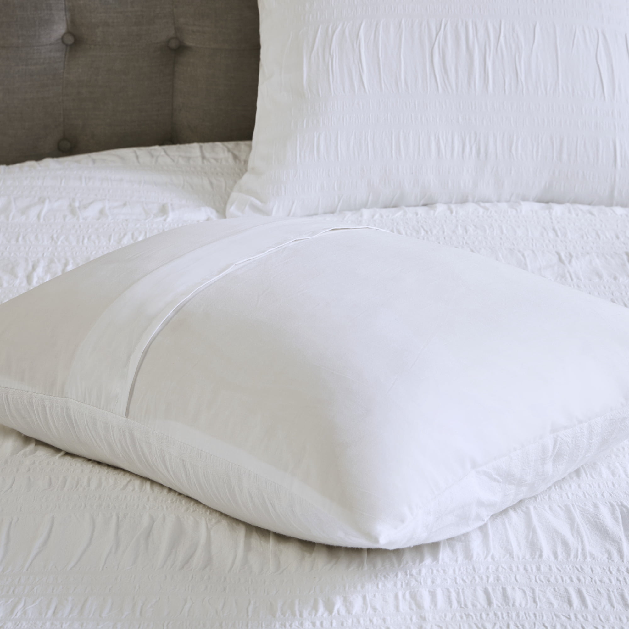 Madison Park Nicolette California King 4 Piece Cotton Seersucker Duvet Cover Set - White