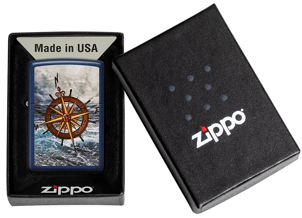 Accendino Zippo® Moose Landscape 49481, Accendino Antivento Ricaricabile Zippo, Realizzato in Metallo con Caratteristico click Zippo, Color Blu e Nero, Made in USA, Ottima Idea Regalo