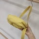 thumbnail image 5 of Bolso Hombro Mujer Gran Capacidad para Viajes Al Aire Libre () Amarillo, 5 of 6