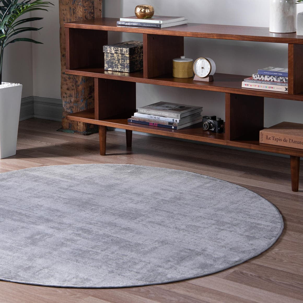Valencia Collection Round Rug 5 Ft Round Grey Low Rug