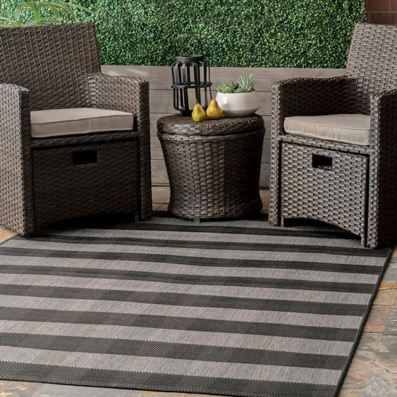 nuLOOM Alexis Striped Indoor/Outdoor Black 8' 6" x 13' Coastal Area Rug