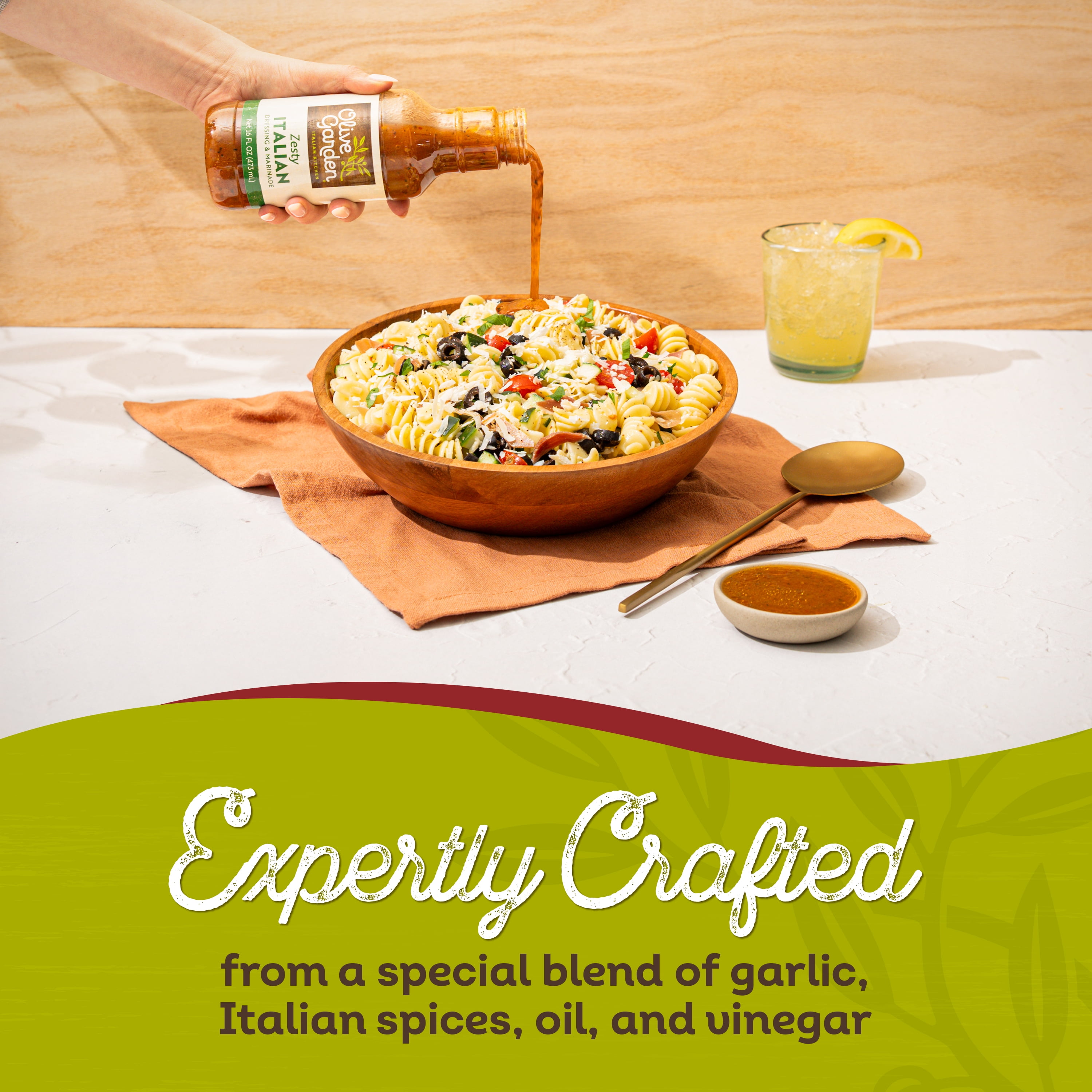 Olive Garden Zesty Italian Salad Dressing, 16 fl. oz., Flavorful Dressing and Marinade