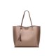 thumbnail image 1 of Dreubea Bolso de hombro de piel sintética suave para mujer, bolso de mano con borlas de gran capacidad, 1 of 5