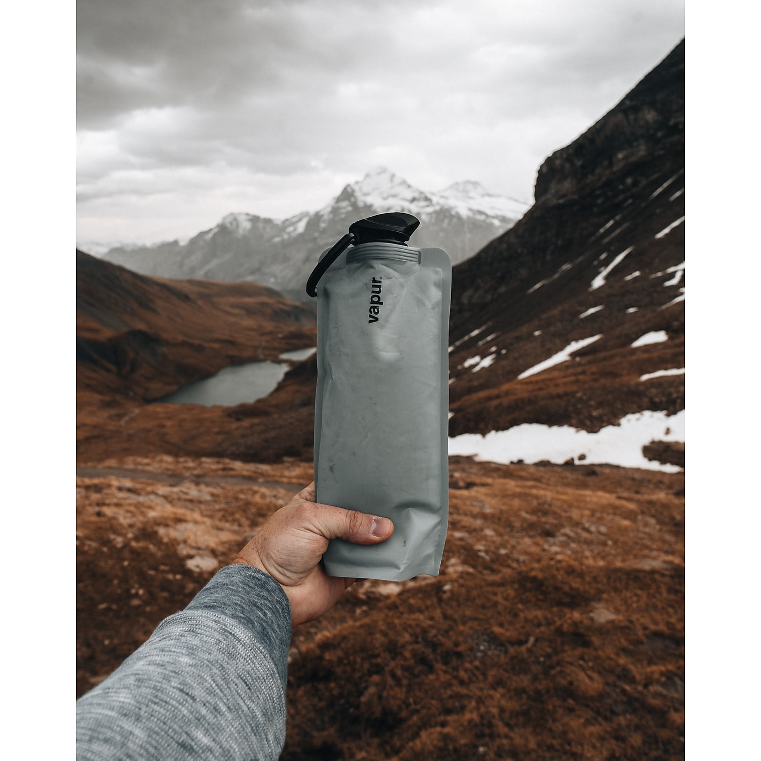 Vapur Anti-Bottle Collapsible Plastic Water Bottle 34 oz. Graphite Gray (30175)