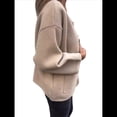 thumbnail image 2 of Abrigo de Lana con Botones, Larga, Cuello Redondo y Bolsillos para Mujer, Informal, de Otoño e Invierno. Caqui L, 2 of 7