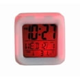 thumbnail image 4 of Reloj despertador digital LED en forma de cubo con luz que cambia de color, 4 of 5