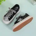thumbnail image 2 of Zapatillas de deporte informales para niños, zapatos de tablero de cinco estrellas para mujer, ligeros y versátiles, color blanco, primavera y otoño, 2024, 2 of 5