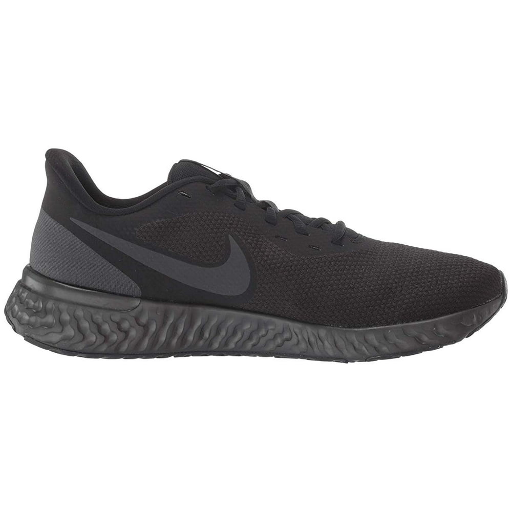 nike revolution 5 size 4