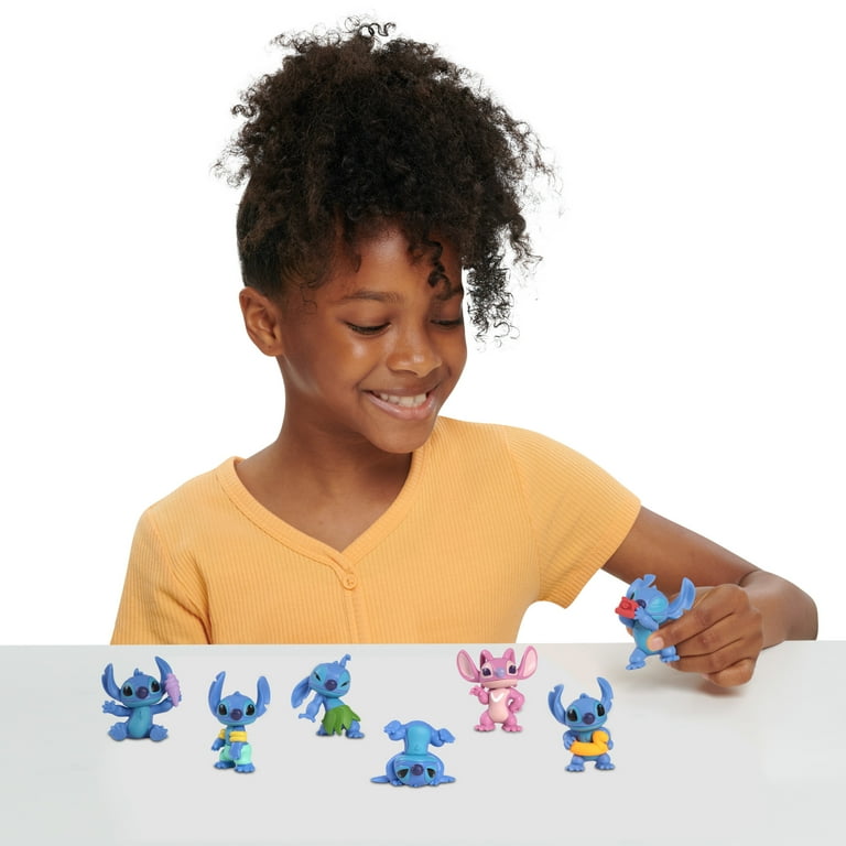 Disney Adorable Stitch Characters 7-Piece Collectible Figure