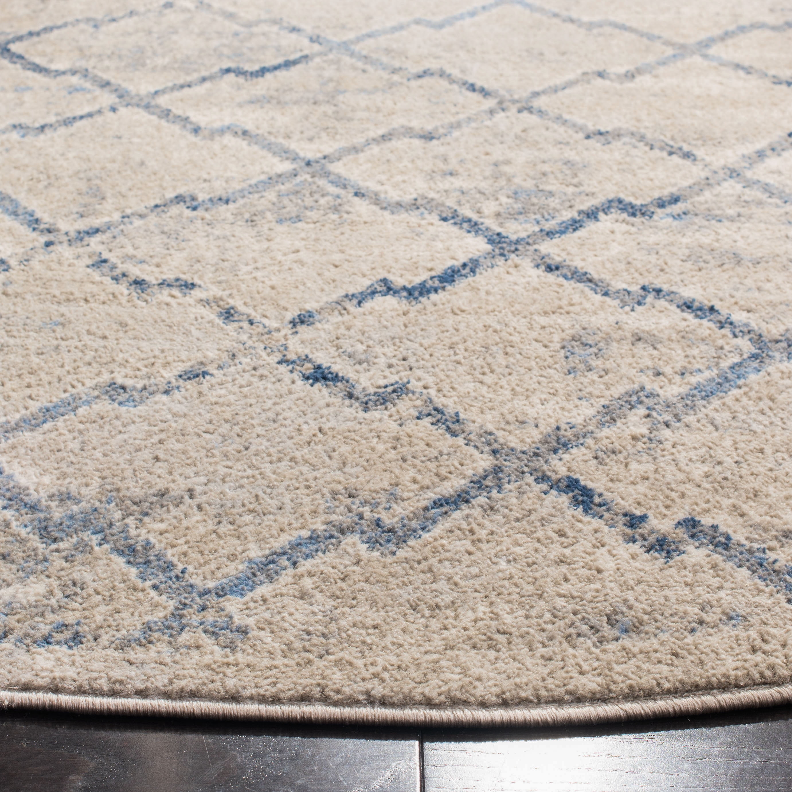 SAFAVIEH Brentwood Celandine Geometric Area Rug, Light Grey/Blue, 5'3" x 7'6"