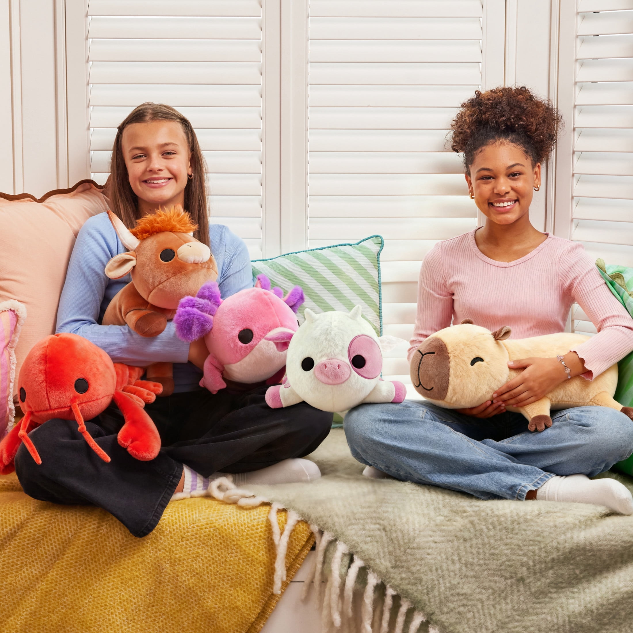 Hug a Lumps Connie the Capybara by ZURU - Medium 3.3lbs Cuddly Weighted Plush Toy for All Ages