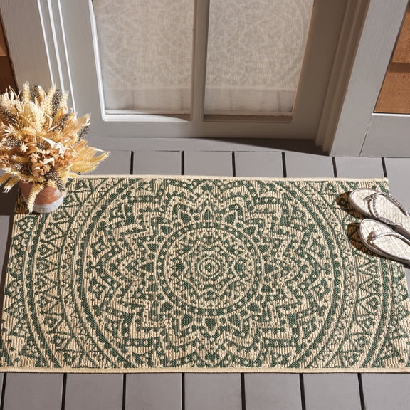 Safavieh Courtyard Gracelyn Medallion Indoor/Outdoor Area Rug, Beige/Dark Green, 2'7" x 5'