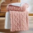 thumbnail image 1 of Manta Bedsure Sherpa de forro polar para sofá, 130 x 150 cm, color rosa, 1 of 7