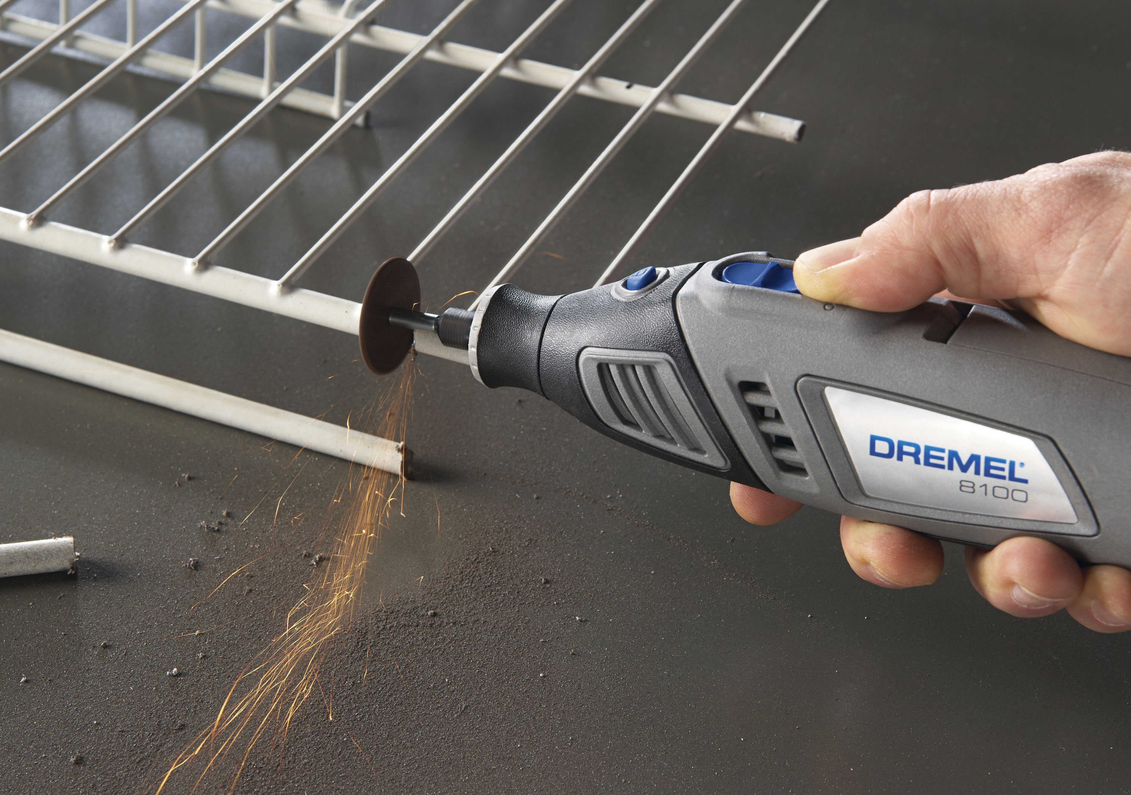 Dremel 8100-N/8 8V Max Cordless Rotary Tool Kit photo 3
