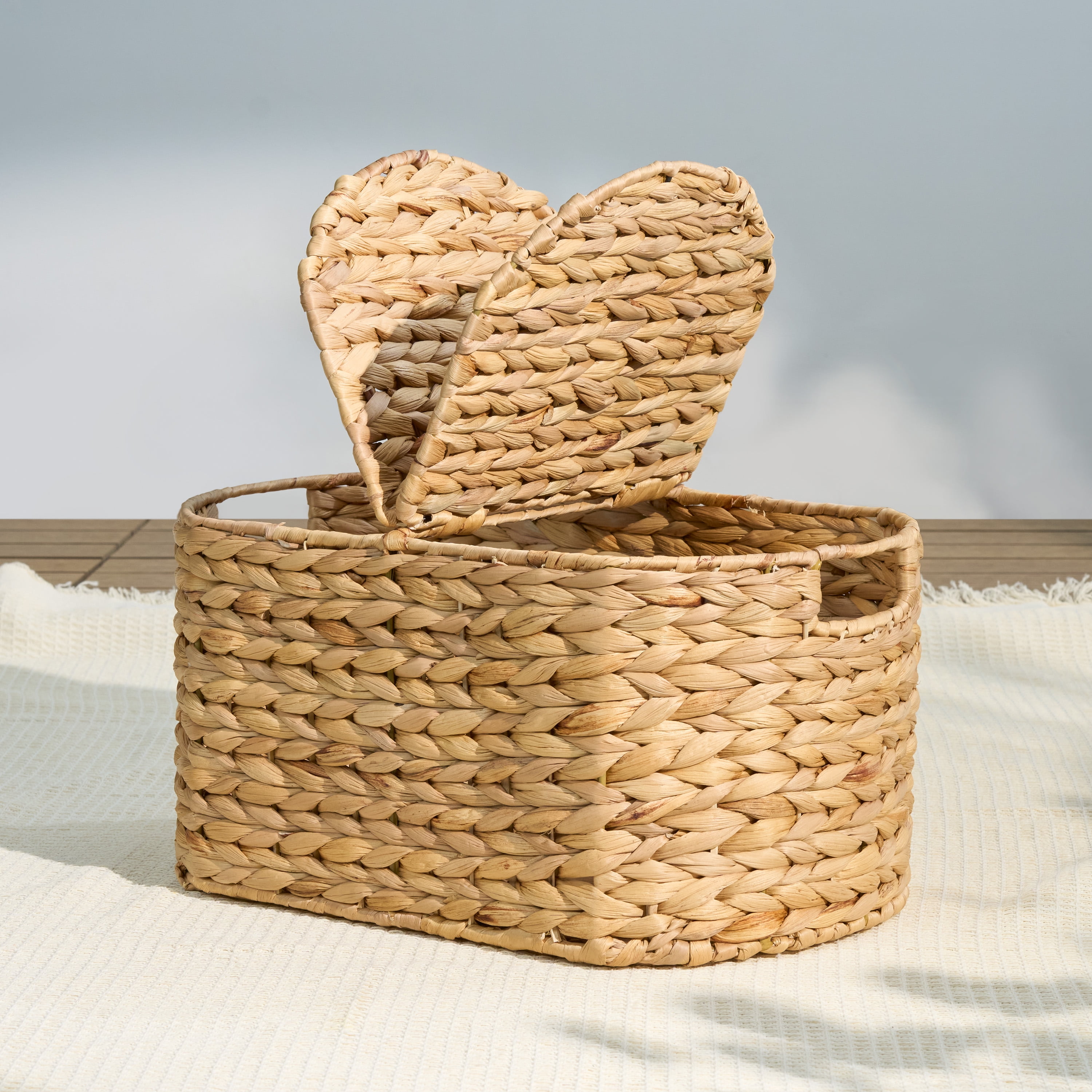 Abbot Water Hyacinth Woven Brown Oval Kitchen and Picnic Basket