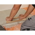 thumbnail image 2 of Rubi Tiling Tools Truelle en Acier à Encoche Manche en Bois 19 Po, 2 of 3