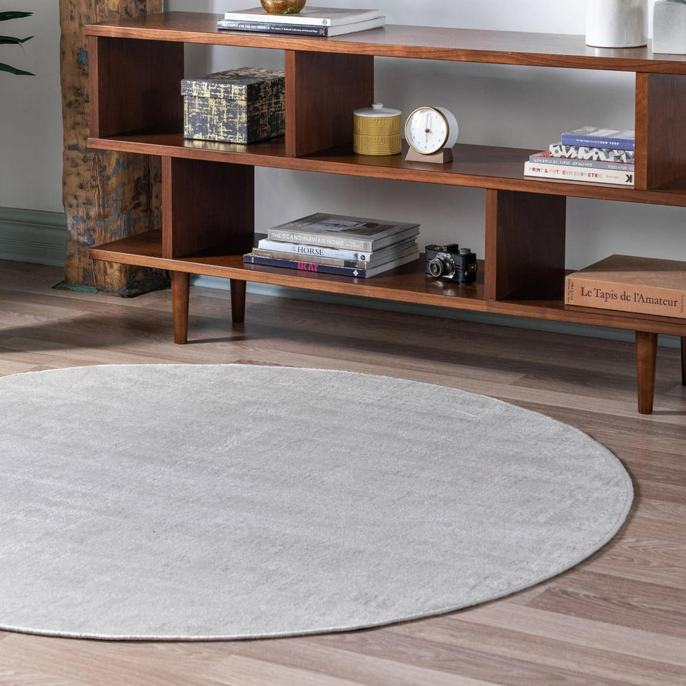 Rugs.Com Valencia Collection Round Rug ‚Äì 5 Ft Round Ivory Low Rug