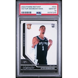 Graded 2018-19 Panini Hoops Trae Young #250 Rookie RC Basketball