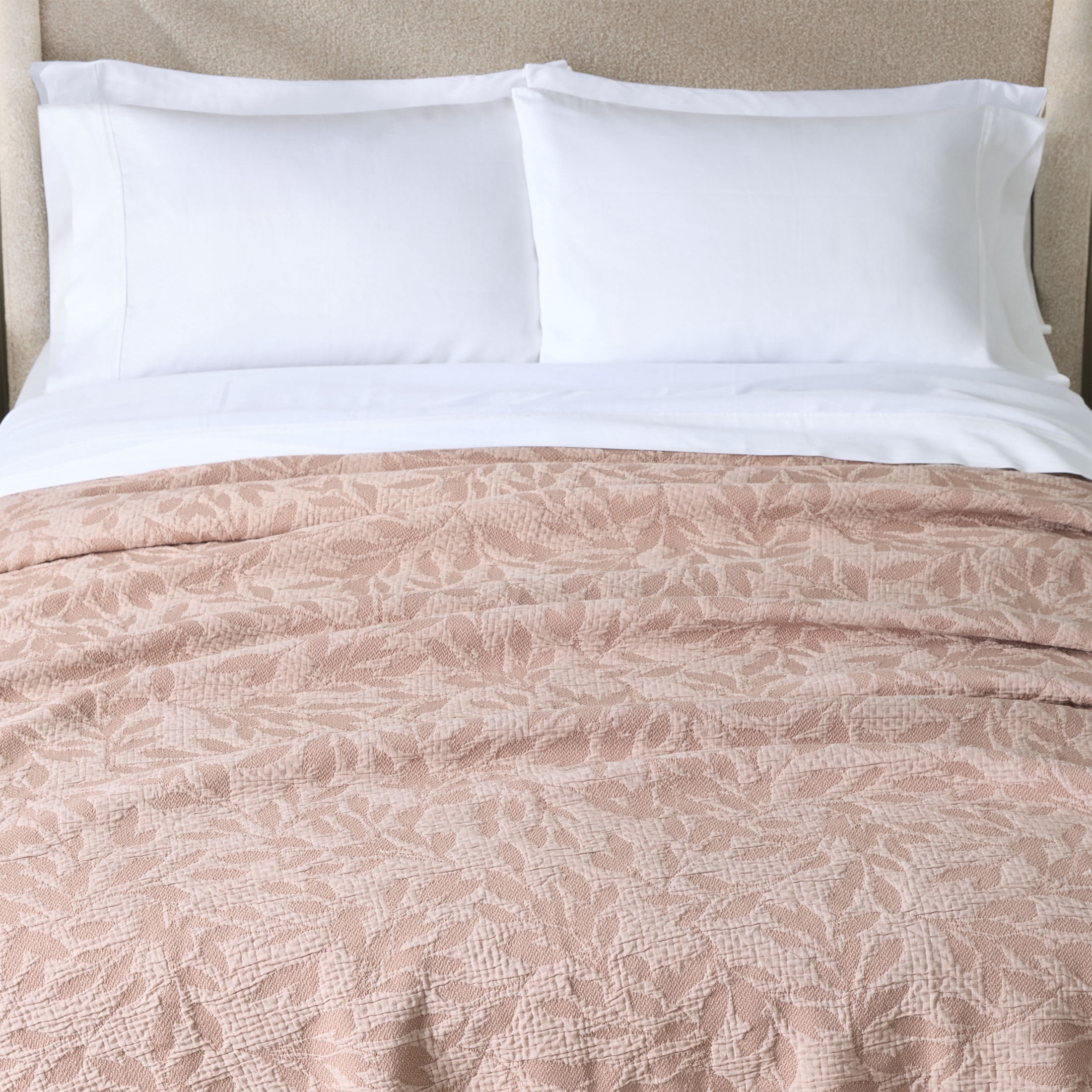 Better Homes & Gardens Botanical Double Cloth Quilt, Full/Queen, Antique Blush Bedding