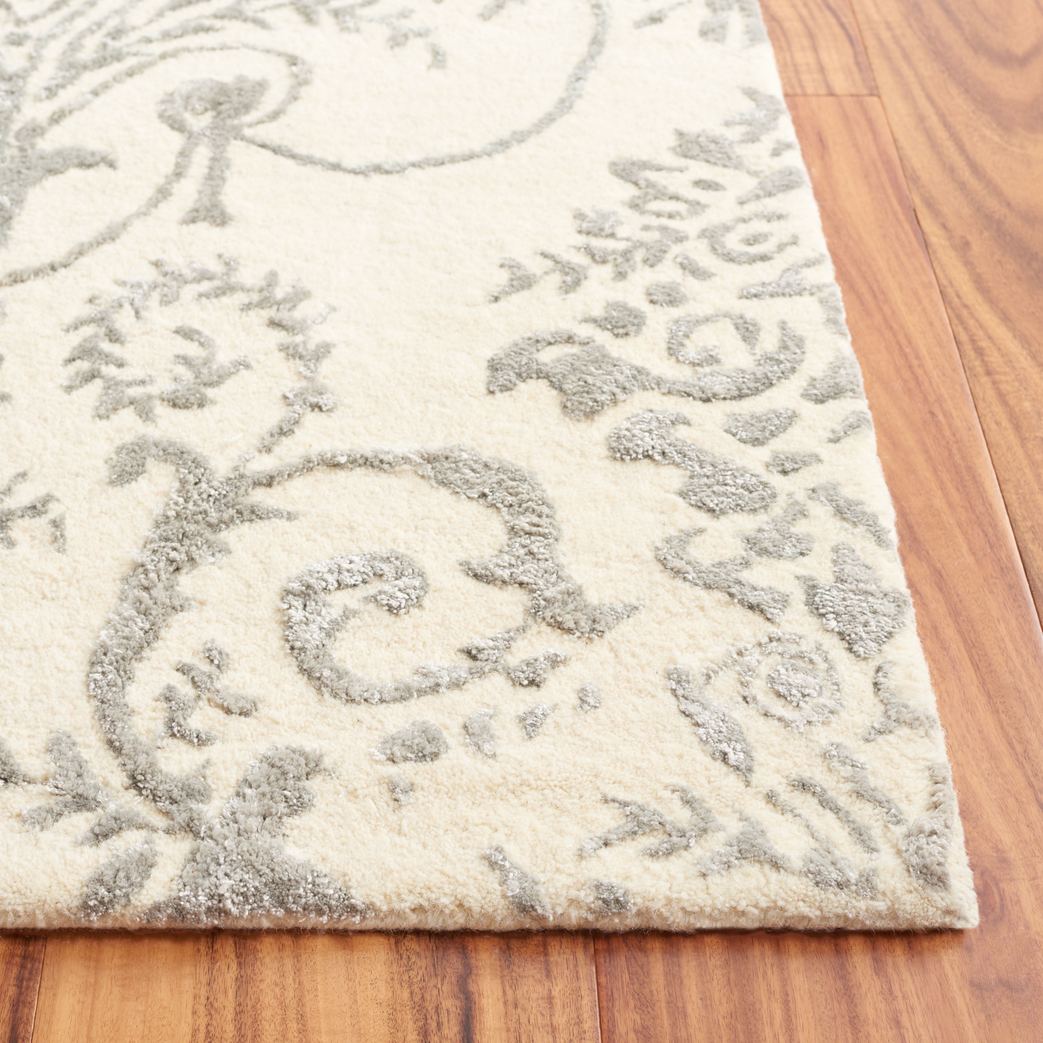 SAFAVIEH Bella Paula Damask Area Rug, Ivory/Grey, 10' x 14'