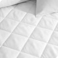 thumbnail image 2 of Bare Home Protector de Colchón Impermeable Funda Ajustada con Bolsillos Profundos, Tamaño Queen, Color Blanco, 2 of 6