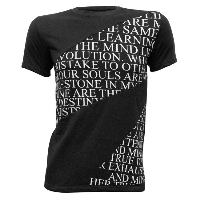 Playera para hombre QUARRY estampada con letras en diagonal