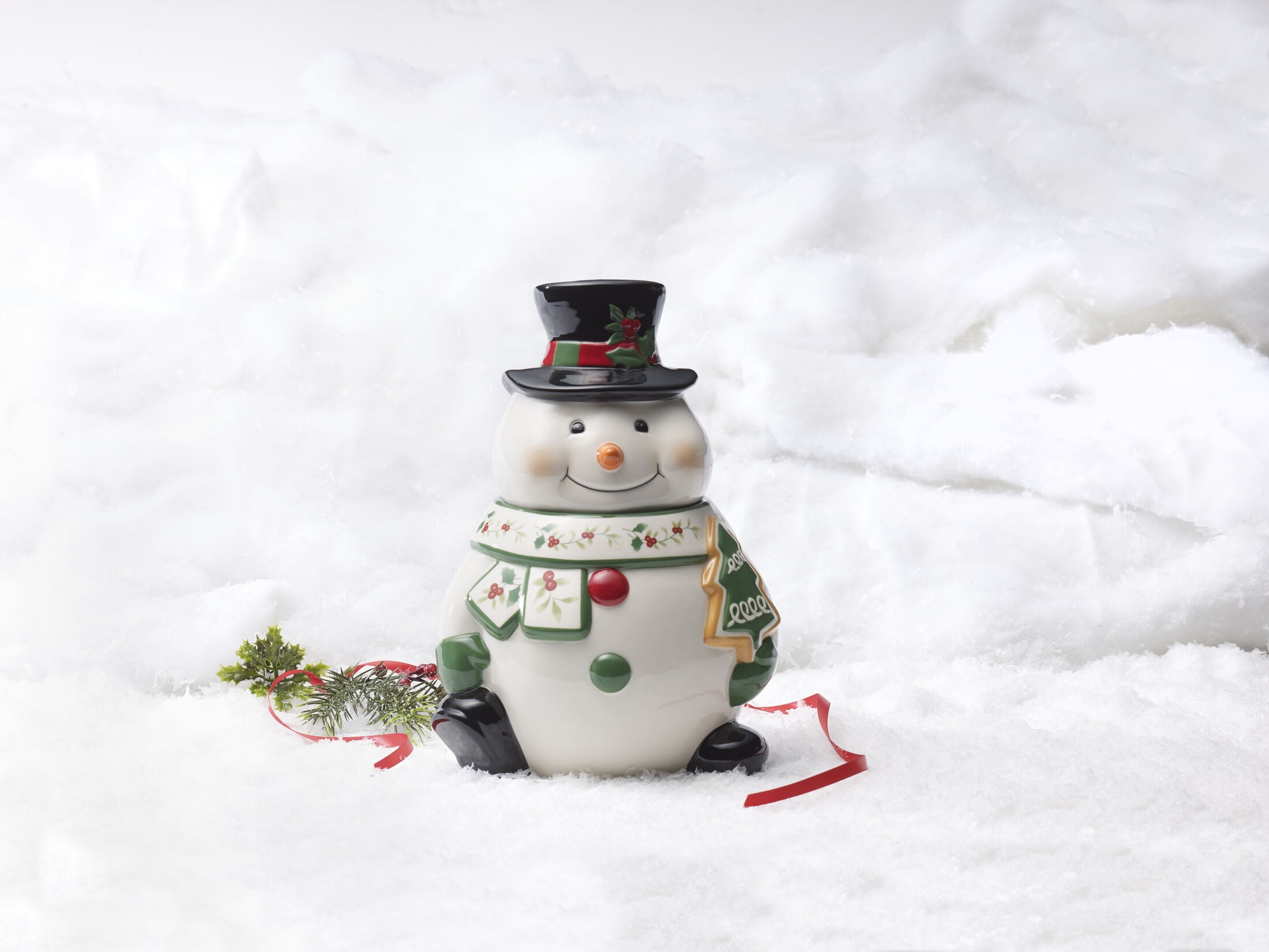 Pfaltzgraff Winterberry Snowman 10 in Cookie Jar