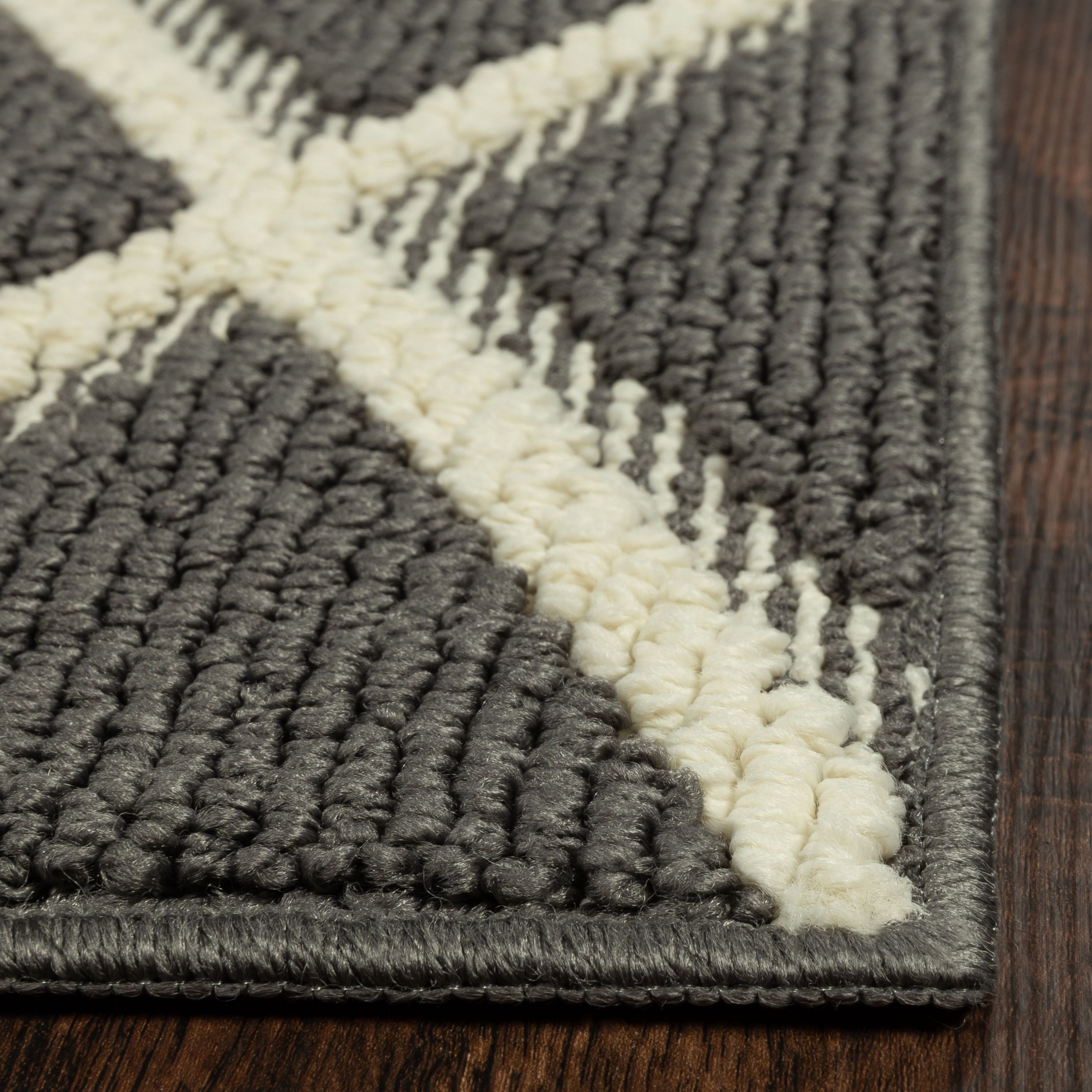 (2 pack) Mainstays Diamond Geometric High Low Pile Gray Indoor Accent Rug, 1'8"x2'6"