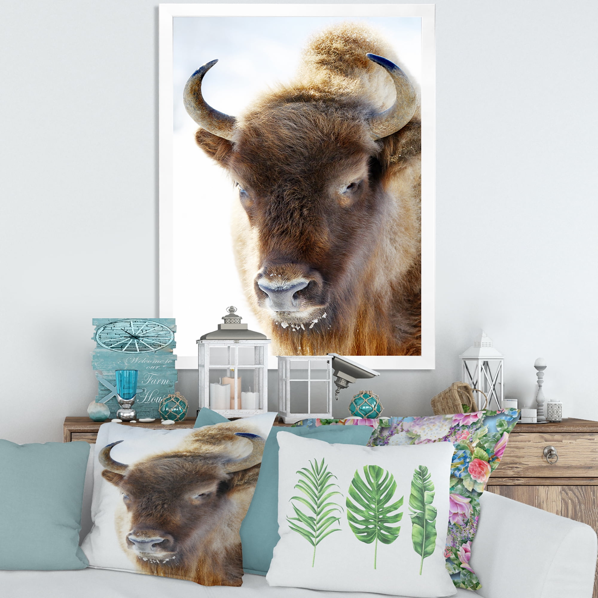 Designart 'Close UP Of Wild Bison' Farmhouse Framed Art Print