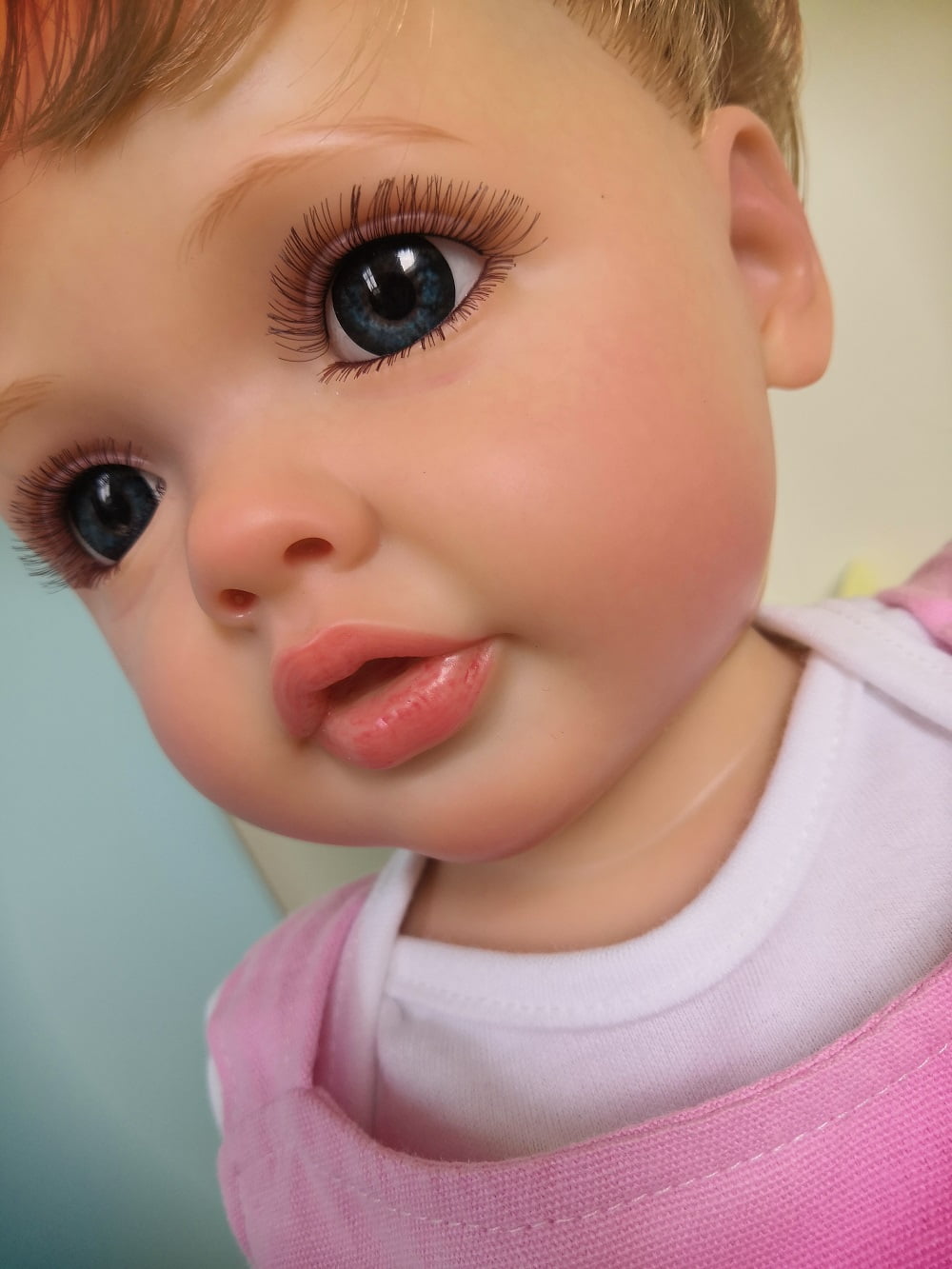 iCradle Lifelike Lovely Reborn Baby Dolls 22 inches 55 cm Soft Vinyl Realistic Newborn Dolls Real Life Adorable Girl Toys for Kids Age 3+