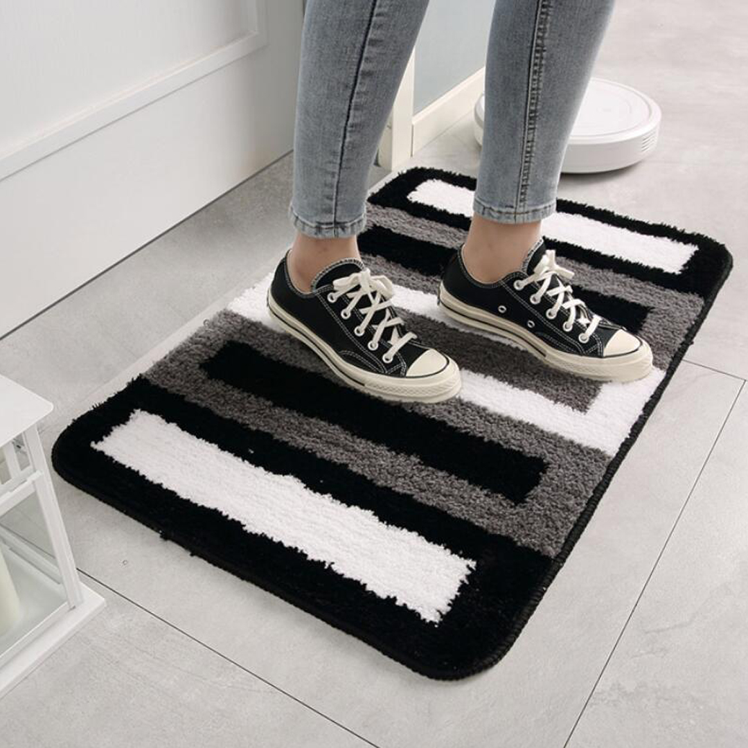 Soft Plush Microfiber Bathroom Rugs Absorbent Non-Slip 20"x32" Black White Gray Fluffy Bath Mats Machine Washable for Tub and Shower