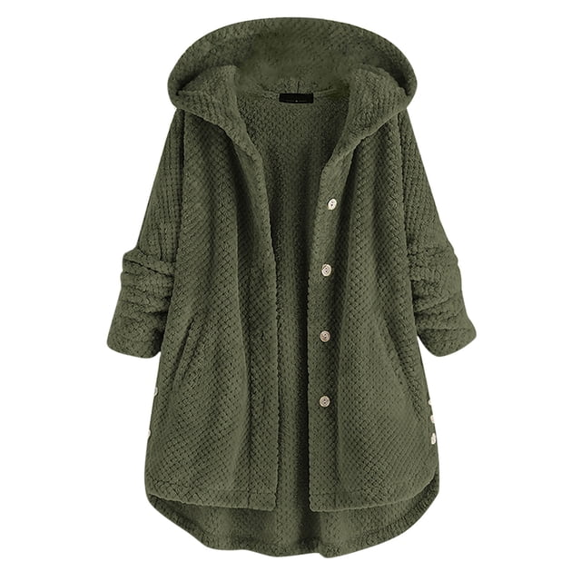 abrigo con capucha de manga larga y bajo con bolsillos con botones informales de talla grande para mujer verde, vista frontal centrada de prenda holgada con capucha y dobladillo curvo; cierre frontal con botones visibles, tejido tipo felpa con relieve, mangas largas recogidas y bolsillos laterales con botones; fondo blanco, adecuado para uso casual diario y también apto como capa ligera para viajes.