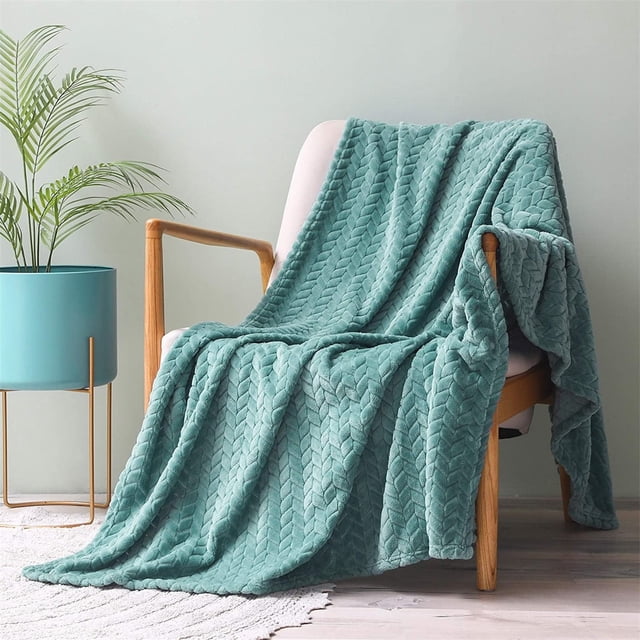 Cooling Blanket Flannel Fleece Throw Blanket Jacquard Weave Leaves Pattern Breathable 50x69IN Bed Comforter Large Throw Blankets for Couch Cooling Blankets for Adults for Home Office Travel Car