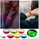 thumbnail image 1 of Fiudx Pulsera de Luz Led con Control de Voz, Diseño Intermitente, Pulsera Luminosa para Conciertos, Fiestas y Eventos Nocturnos, Fácil de Usar, Batería de Larga Duración, Se Adapta a Muñecas de Hasta, 1 of 5