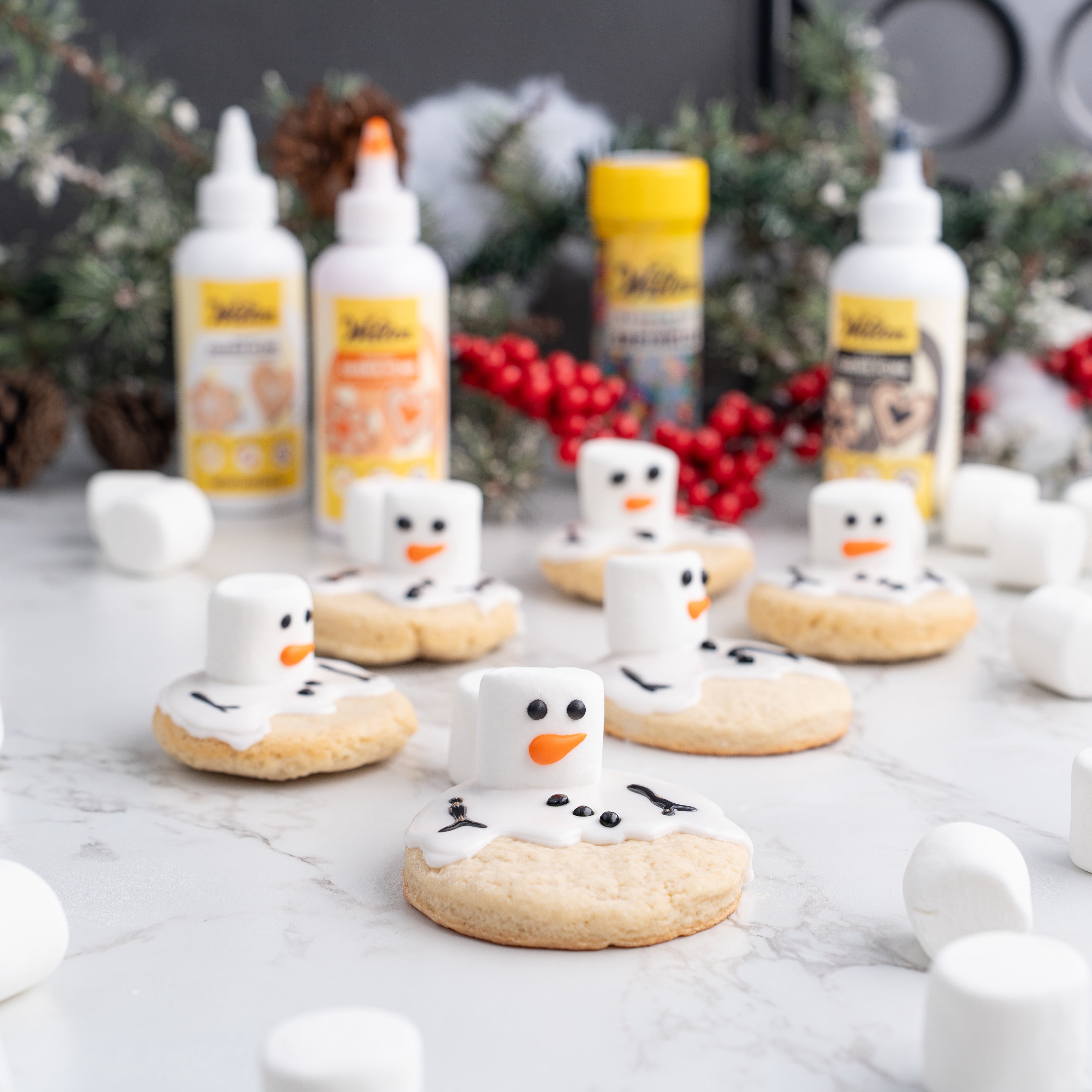 Wilton Black Cookie Icing, Ready-to-Use Decorating Icing, Dries Stiff, 7.5 oz