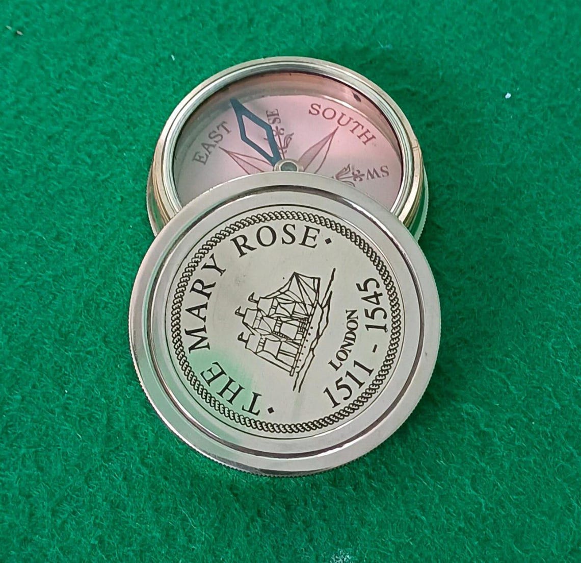 Vintage Brass Nautical Compass – The Mary Rose London 1511–1545 | Maritime Collectible Compass for Men | Working Antique Compass