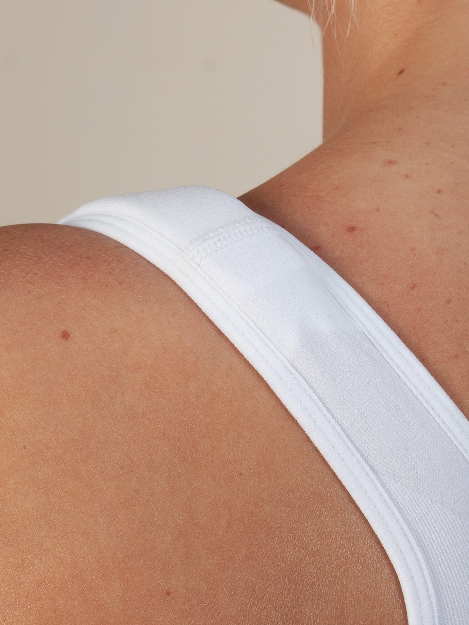 Adjustable Seamless Front Hook Comfort Bra, Front Hook Closure, Wide Comfort Straps - Large, White