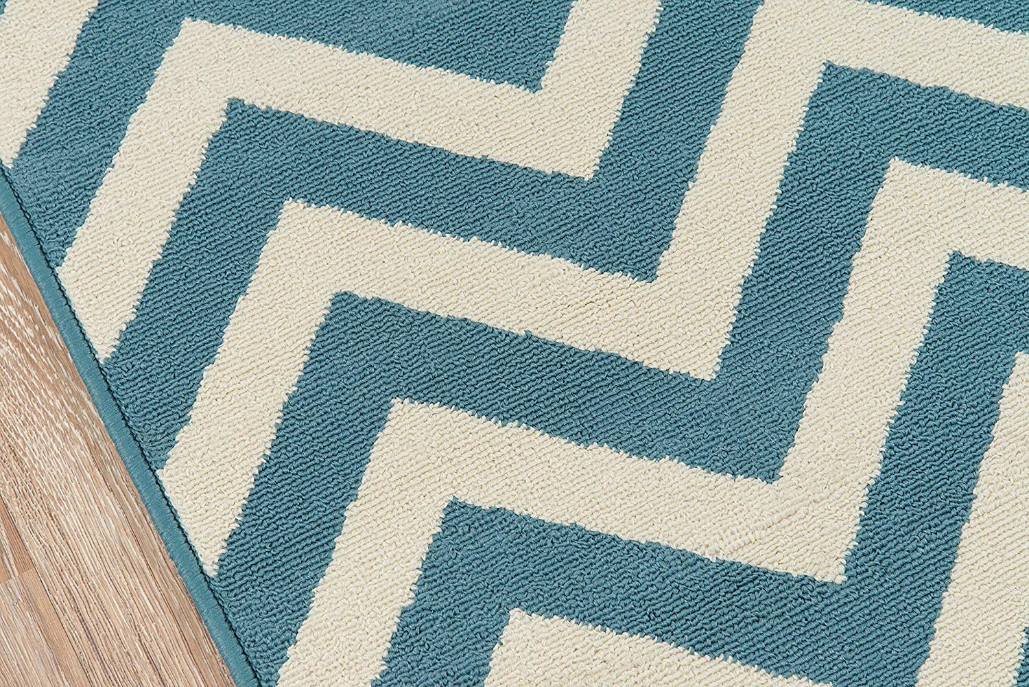 Momeni Baja Chevron Area Rug