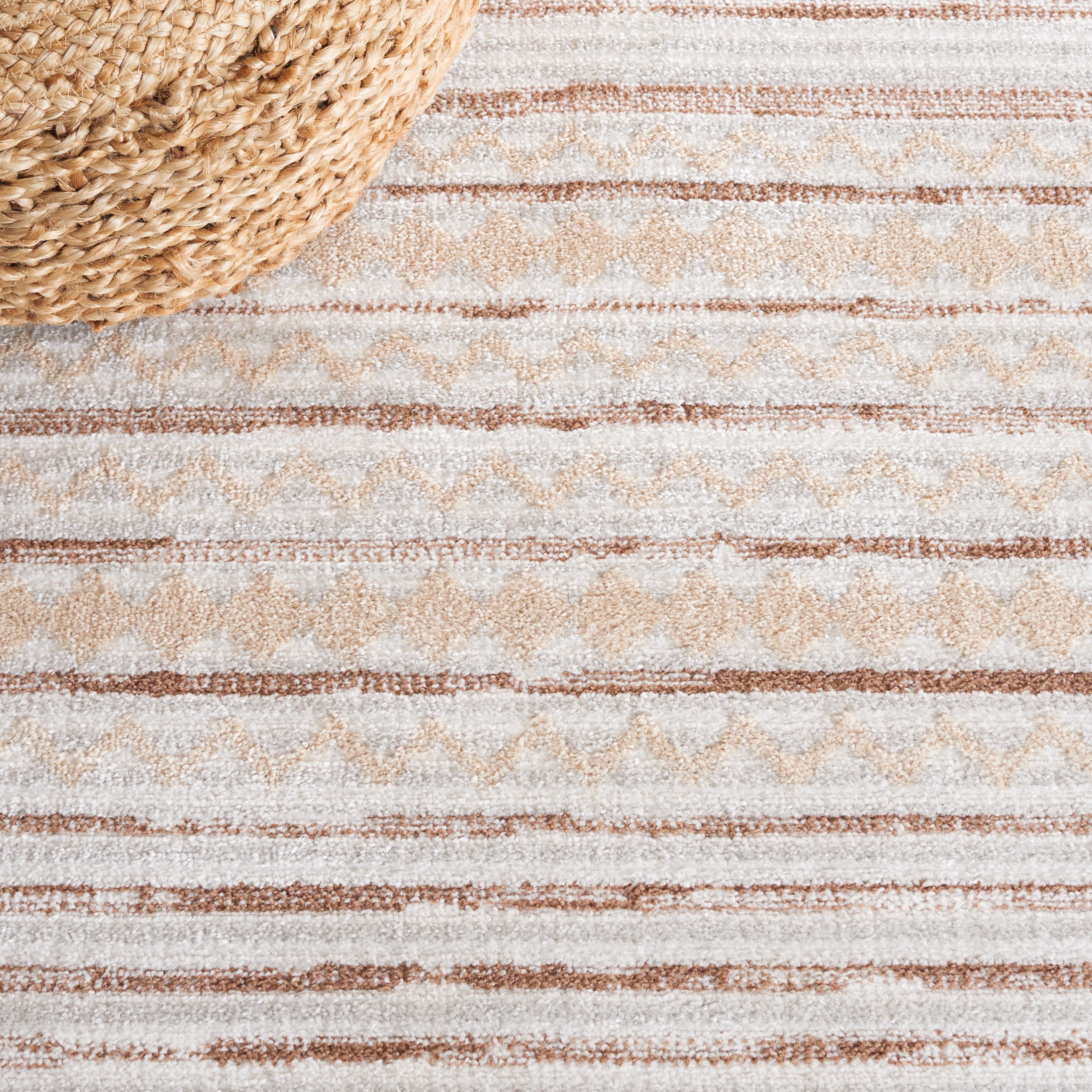 SAFAVIEH Alamo Warner Geometric Area Rug, Ivory/Brown, 4' x 6'