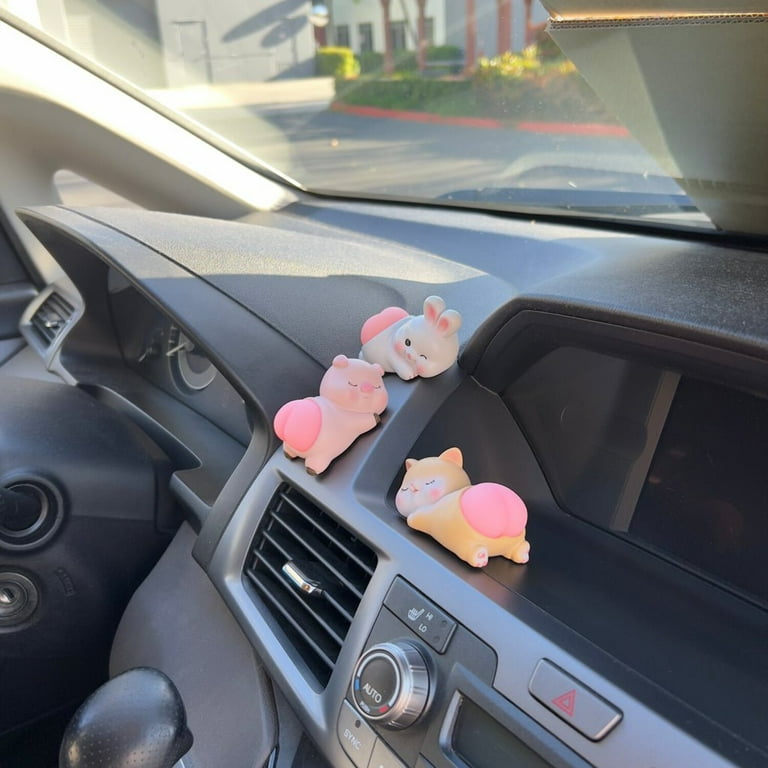 Bouncy Butt Car Ornament Ultra Soft Cheeks Animal Car Dashboard Home Desk Decorations Funny Car Accessories Decoration
