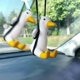 thumbnail image 1 of Adorno colgante para coche de pato oscilante, colgante para espejo retrovisor de pato oscilante bonito en coche LingWen 1327534109672, 1 of 1