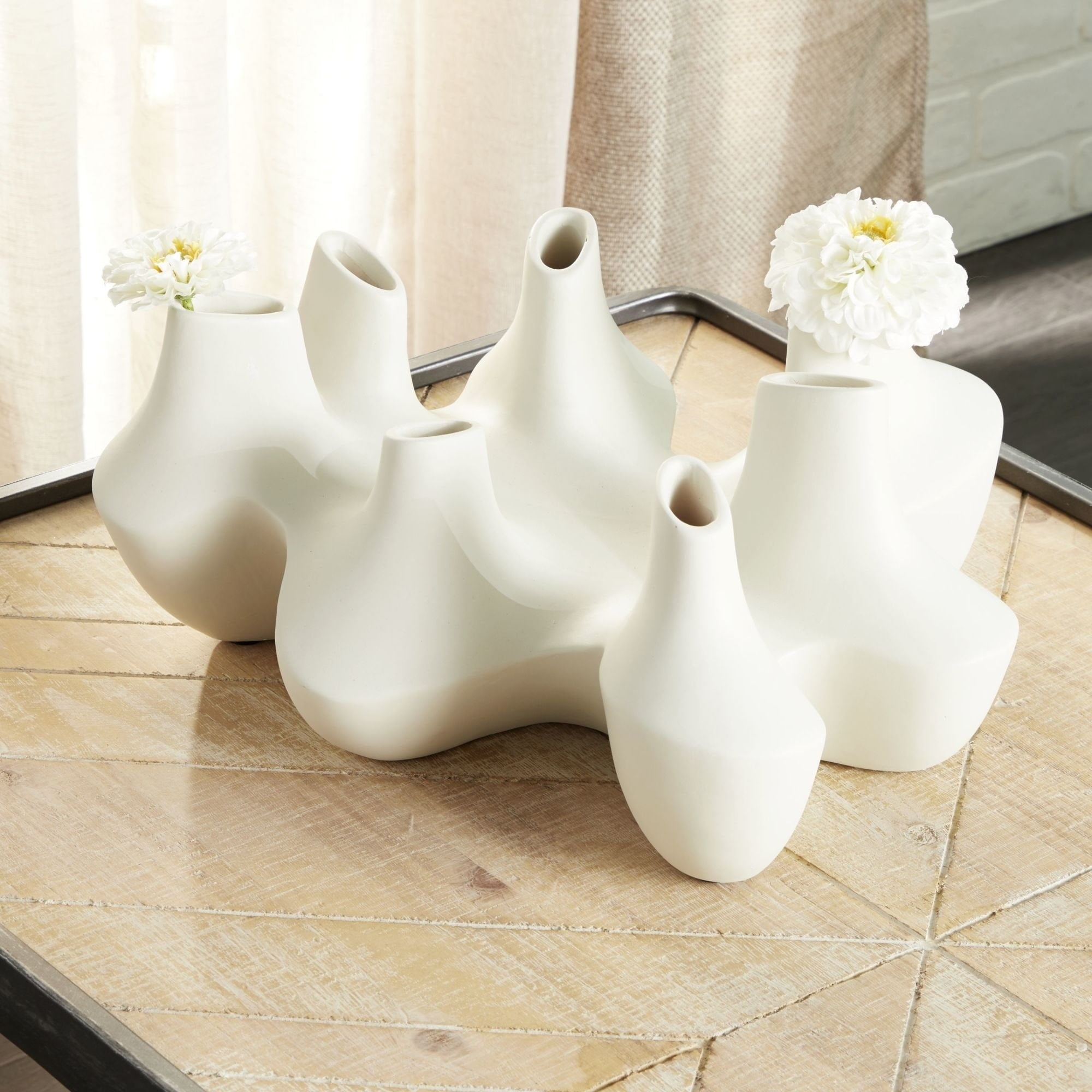 DecMode Large Modern White Ceramic Vase Cluster with 7 Round Vases, 15